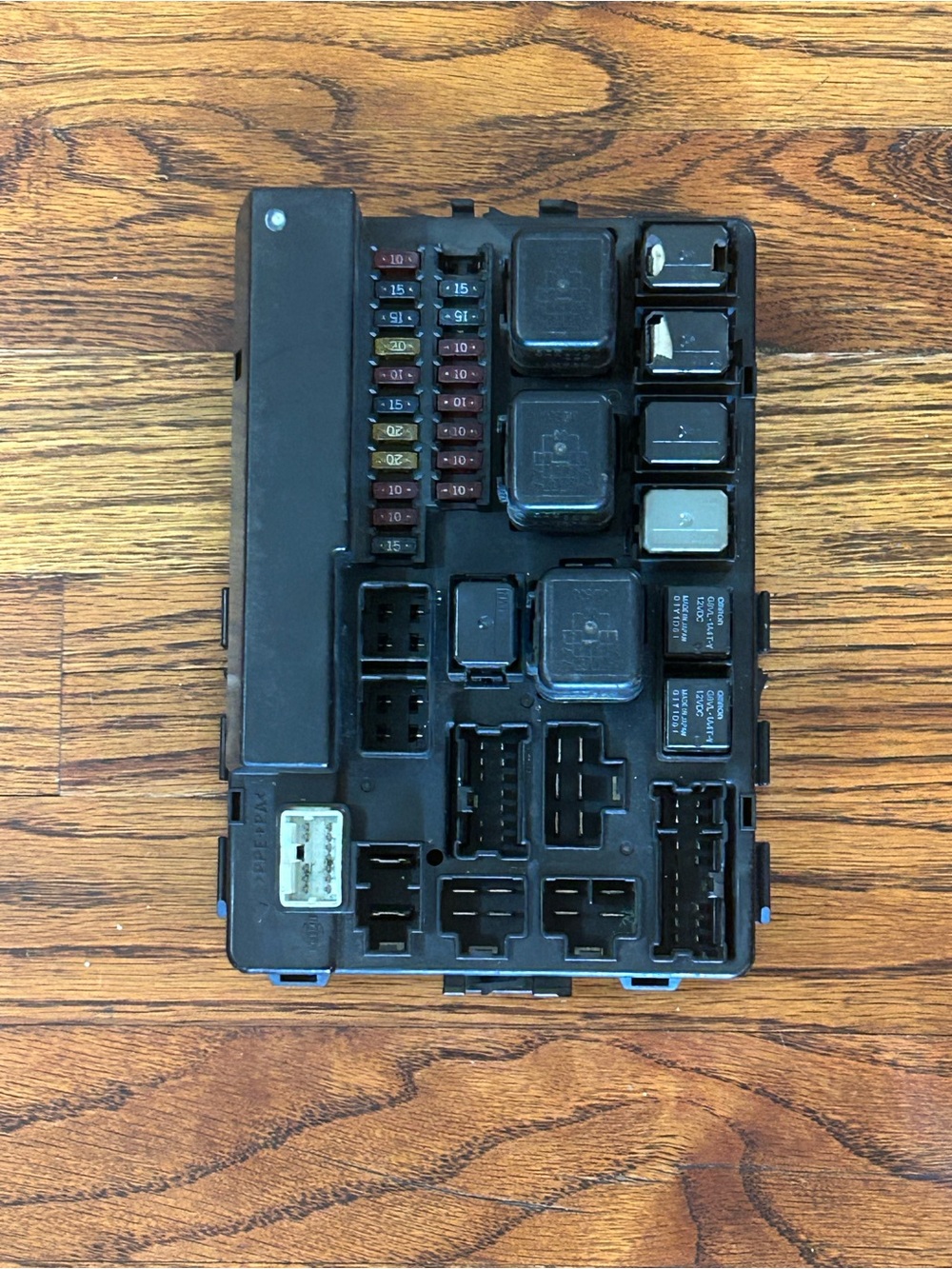 284B7AL500 Nissan Infiniti Intelligent Power Distribution Module (IPDM) / Engine - Picture 6 of 10
